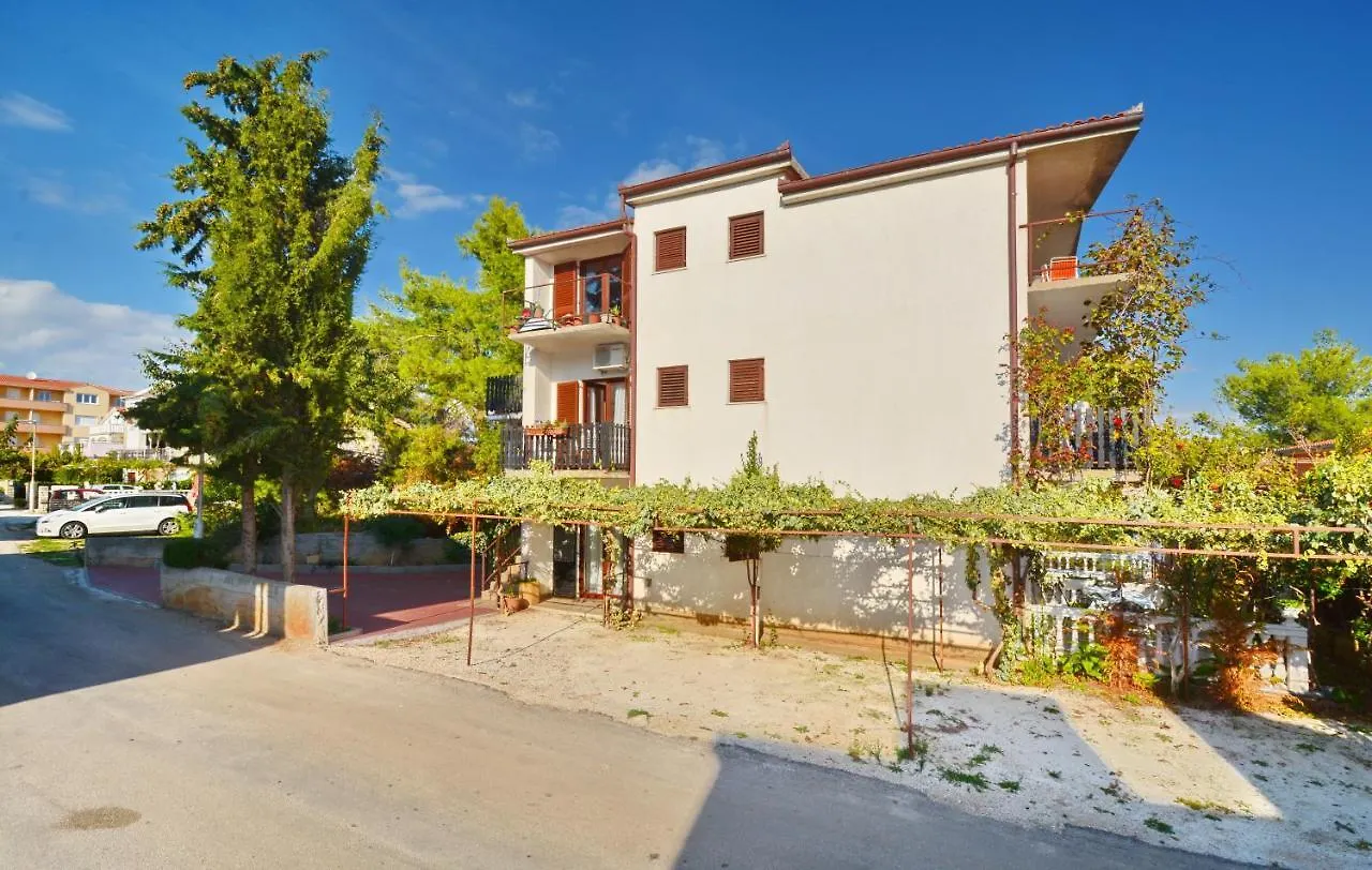 Apartmani Irena Ciovo Trogir Croatia